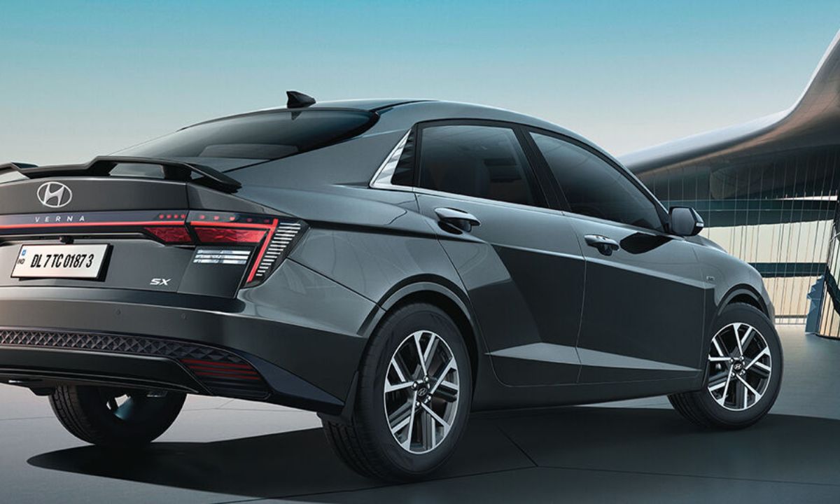 Hyundai Verna SX+